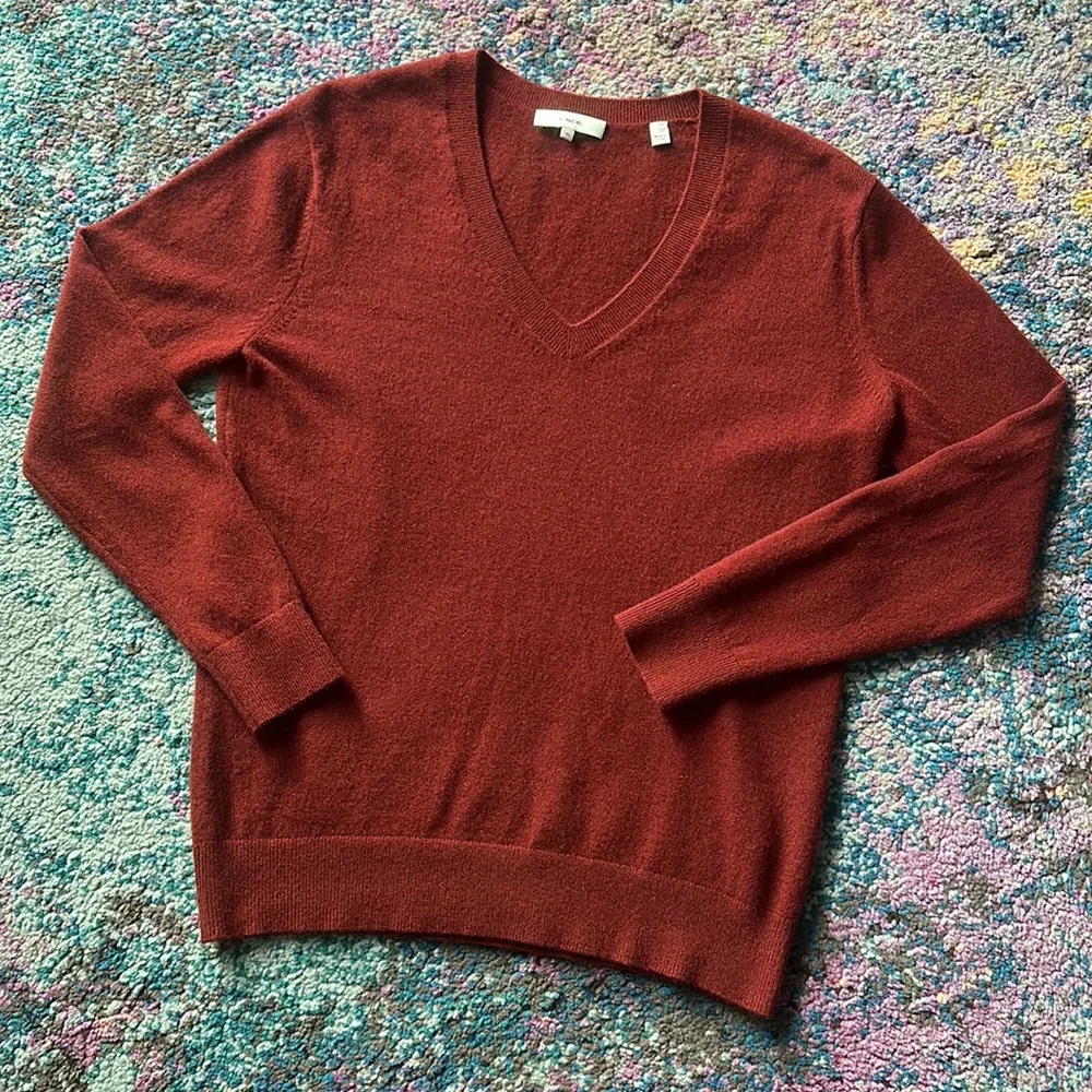 🍁VINCE Cashmere Sweater🍁 - Picture 4 of 16